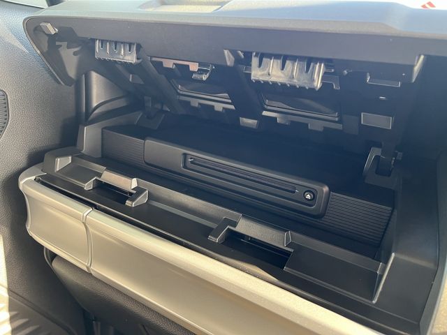 Suzuki SPACIA 2023-09 190851-15