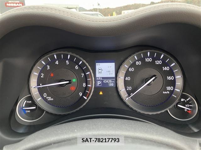 Nissan FUGA HYBRID 2015-03 206239-17