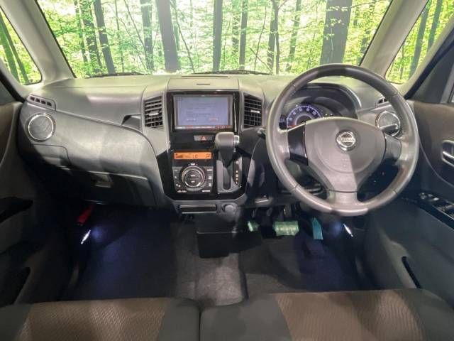 Nissan ROOX 2010-10 10746-1