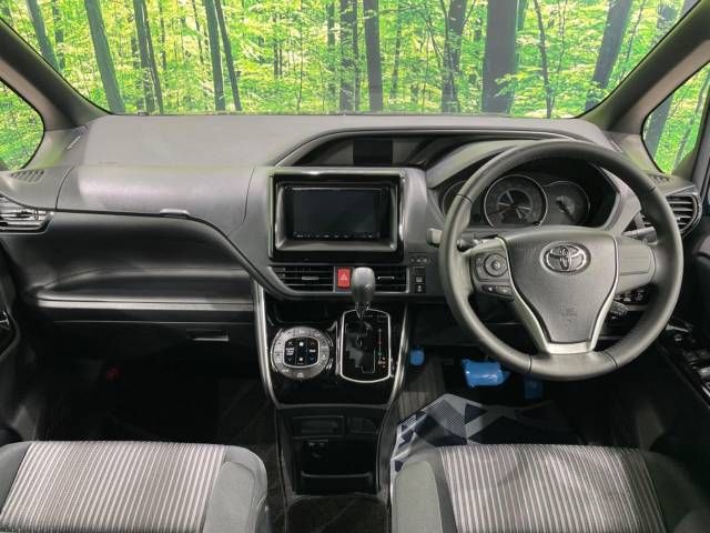 Toyota VOXY 2019-05 181714-1