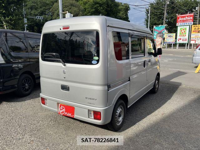 Suzuki EVERY 2015-07 359912-1