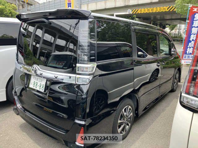 Toyota VOXY 2021-07 341224-2