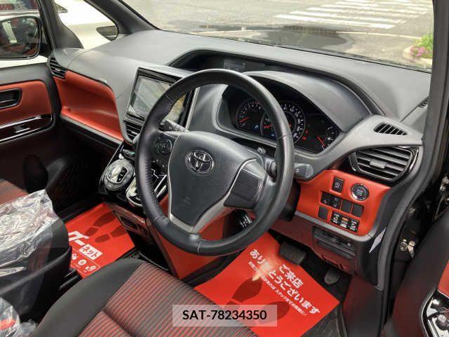 Toyota VOXY 2021-07 341224-1