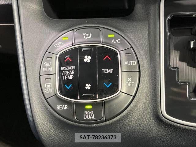 Toyota VOXY 2014-10 370357-7