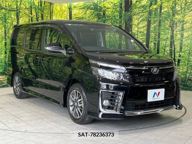 Toyota VOXY 2014-10 370357-17
