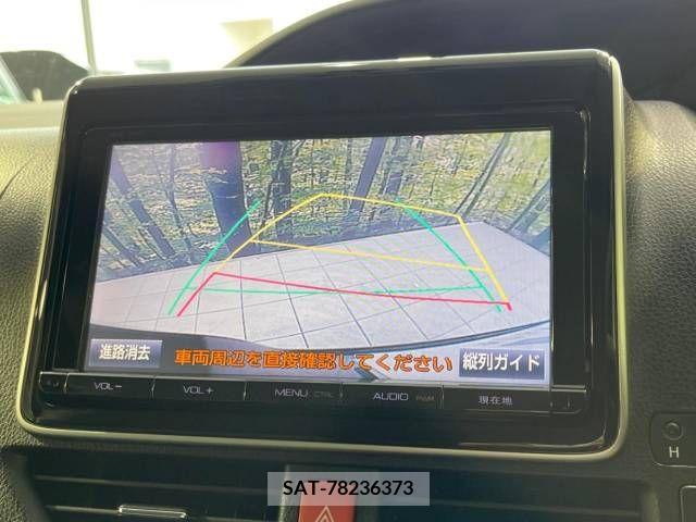 Toyota VOXY 2014-10 370357-3