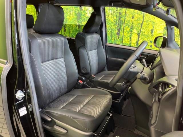 Toyota VOXY 2019-10 15174-8