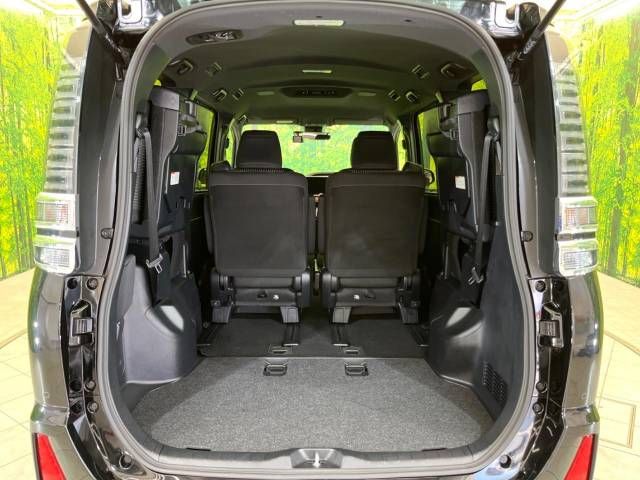 Toyota VOXY 2019-10 15174-11