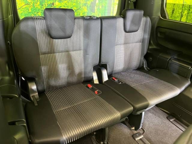 Toyota VOXY 2019-10 15174-10