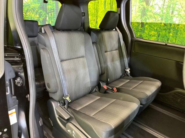 Toyota VOXY 2019-10 15174-9