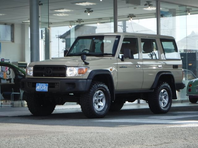 Toyota LAND CRUISER 2015-03 1045-0