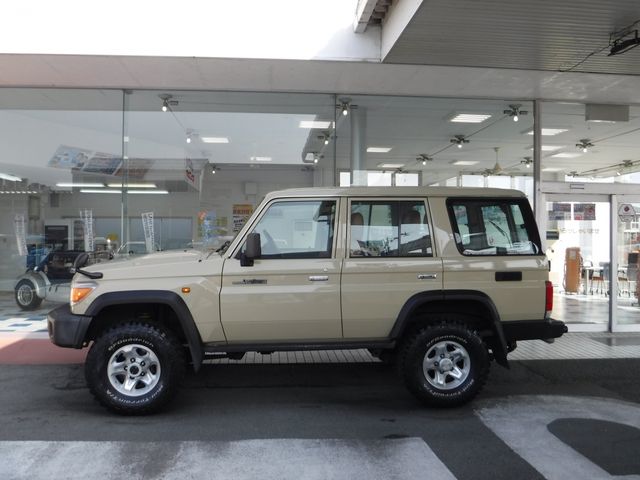 Toyota LAND CRUISER 2015-03 1045-5