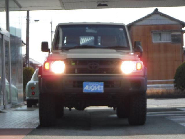 Toyota LAND CRUISER 2015-03 1045-3