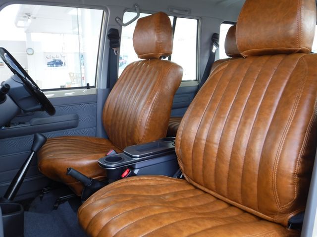 Toyota LAND CRUISER 2015-03 1045-10