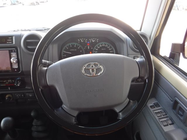 Toyota LAND CRUISER 2015-03 1045-14