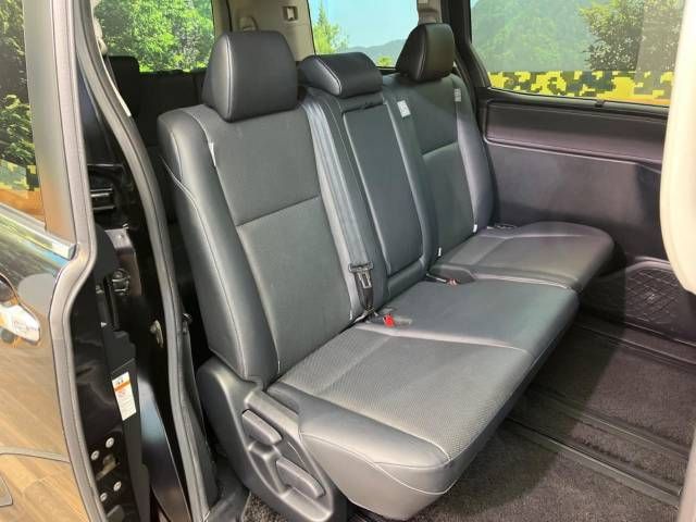Toyota ESQUIRE 2015-03 189768-9