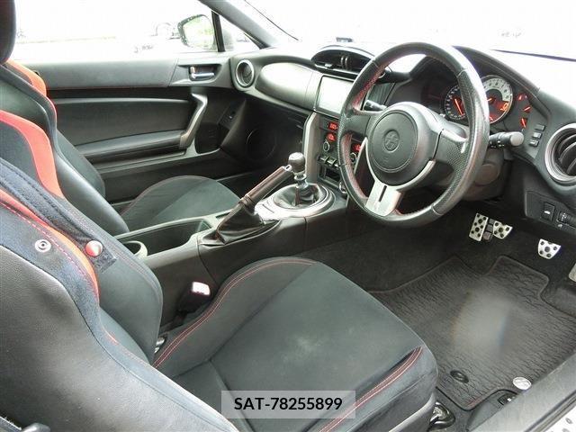 Toyota 86 2012-09 388925-6