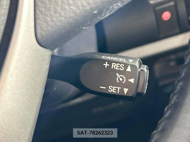 Toyota VOXY 2019-02 222866-6