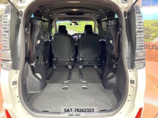 Toyota VOXY 2019-02 222866-11