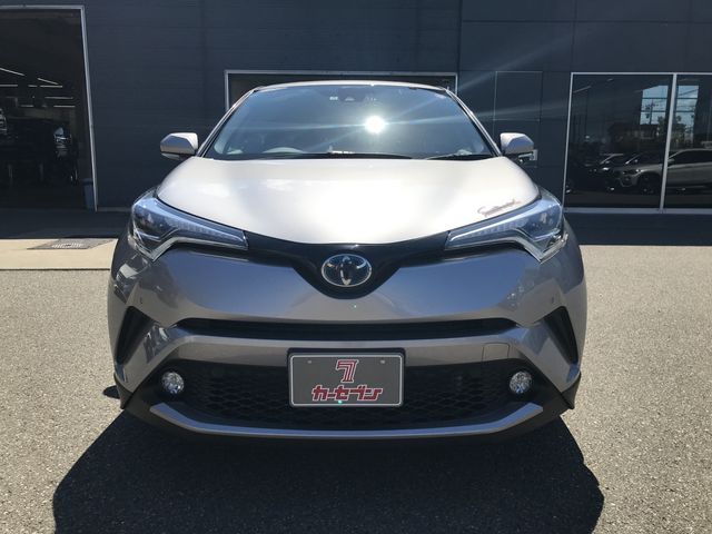Toyota C-HR 2017-06 6172-3