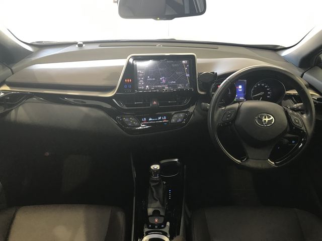 Toyota C-HR 2017-06 6172-1