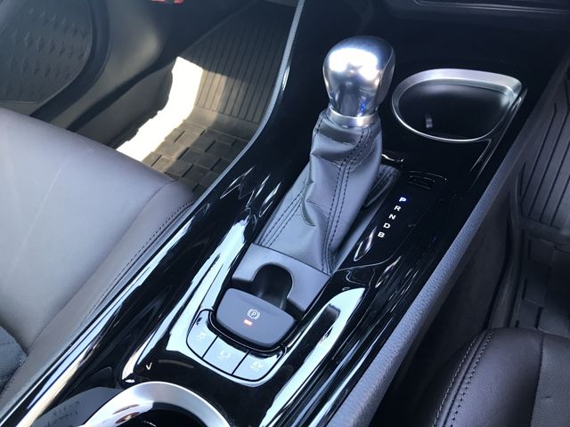 Toyota C-HR 2017-06 6172-22