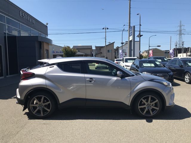 Toyota C-HR 2017-06 6172-5