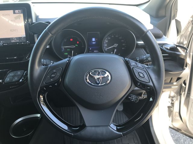 Toyota C-HR 2017-06 6172-17