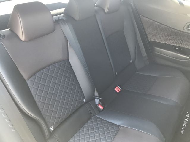 Toyota C-HR 2017-06 6172-14