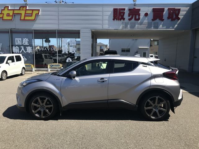 Toyota C-HR 2017-06 6172-8