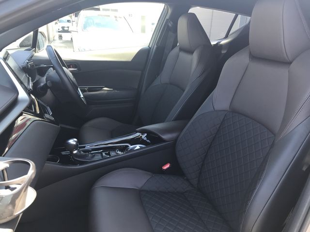 Toyota C-HR 2017-06 6172-12
