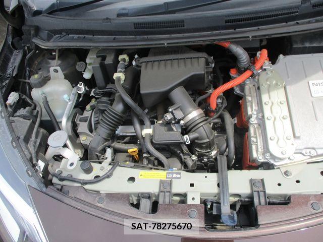 Nissan NOTE 2017-04 279899-9