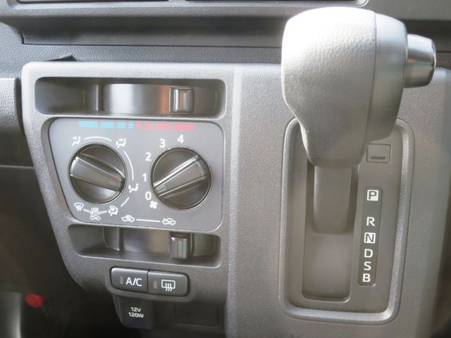 Daihatsu HIJET CARGO 2021-12 17863-13