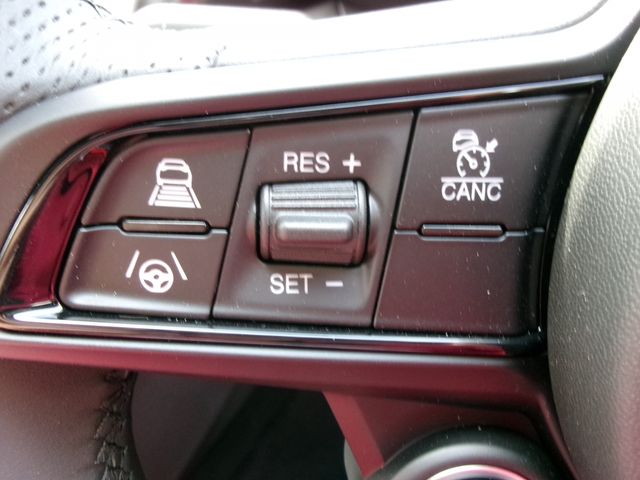 ALFA ROMEO Giulia 2023-03 10885-26