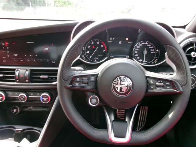 ALFA ROMEO Giulia 2023-03 10885-1