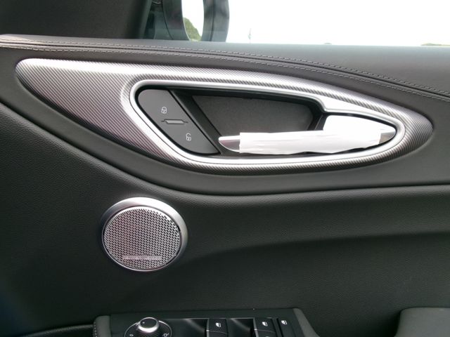 ALFA ROMEO Giulia 2023-03 10885-29
