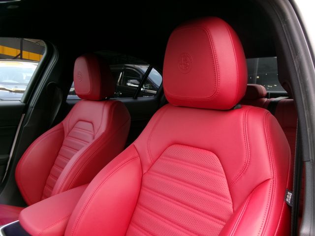 ALFA ROMEO Giulia 2023-03 10885-13