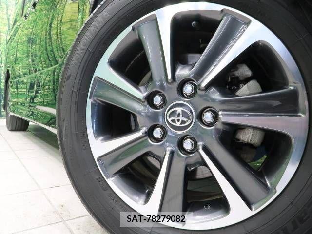 Toyota NOAH 2017-12 209415-16