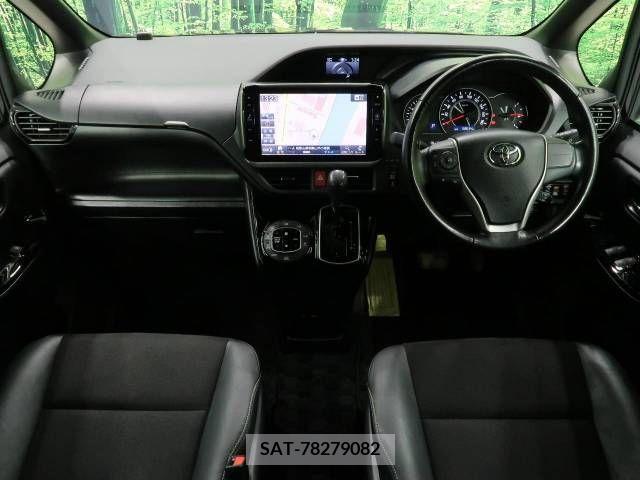 Toyota NOAH 2017-12 209415-1