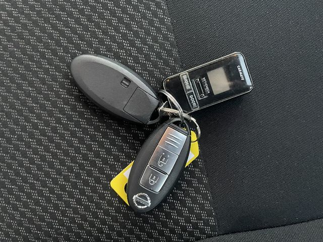 Nissan NOTE 2016-12 180951-9