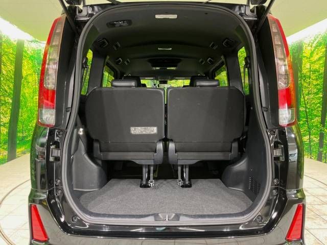 Toyota NOAH 2016-10 10978-10