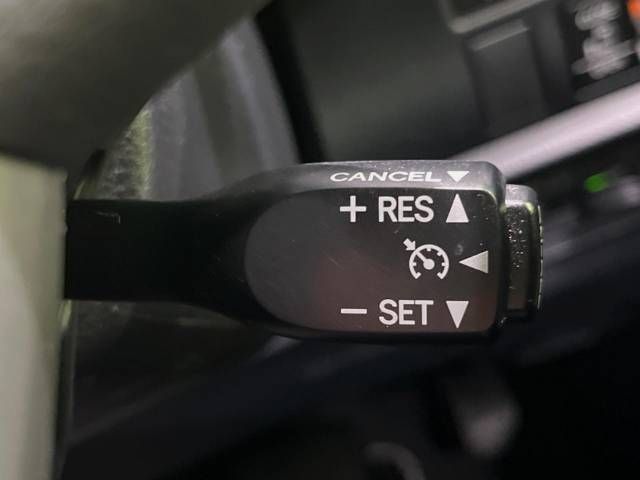 Toyota NOAH 2016-10 10978-6