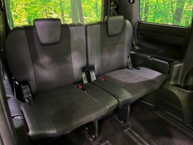 Toyota NOAH 2016-10 10978-9