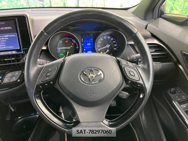 Toyota C-HR 2017-12 220082-11