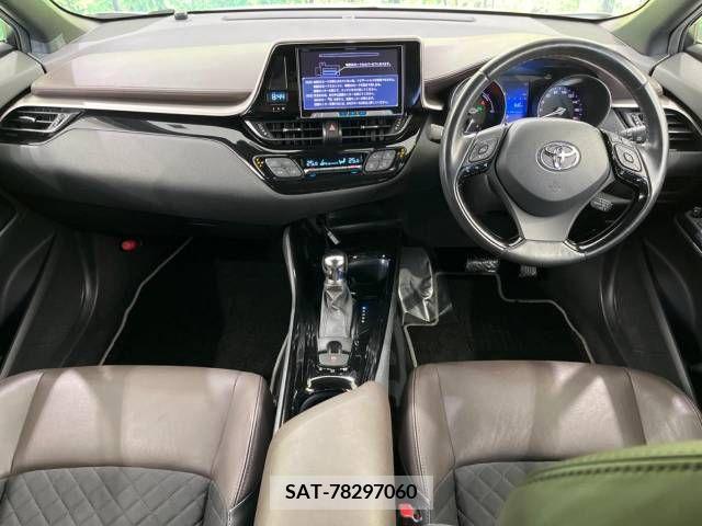 Toyota C-HR 2017-12 220082-1