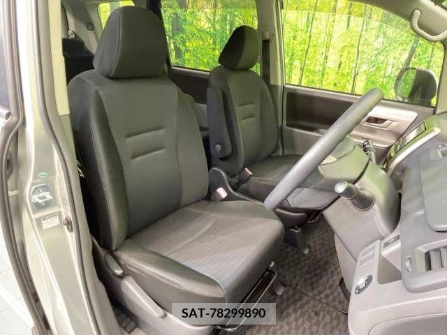 Toyota VOXY 2007-09 348276-8