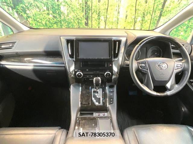 Toyota VELLFIRE 2015-08 223056-1