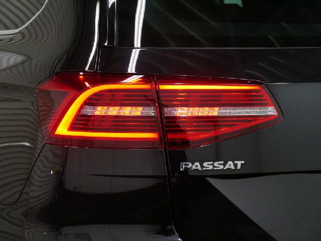 VolksWagen PASSAT VARIANT 2018-12 191523-27