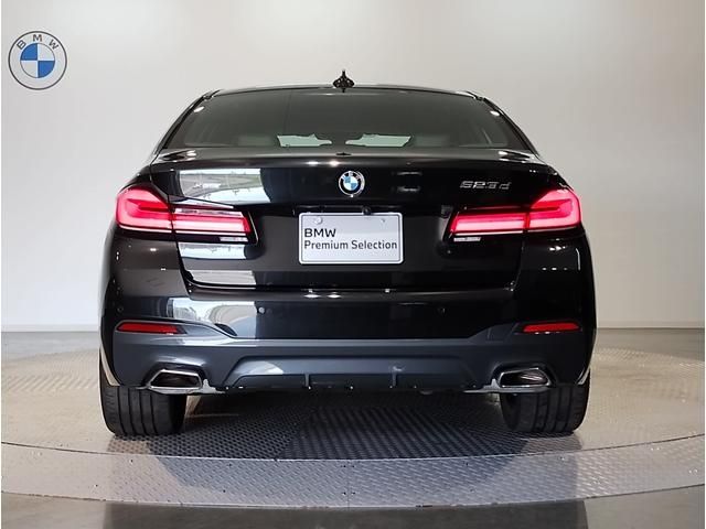 Bmw 5 SERIES 2022-05 20657-4