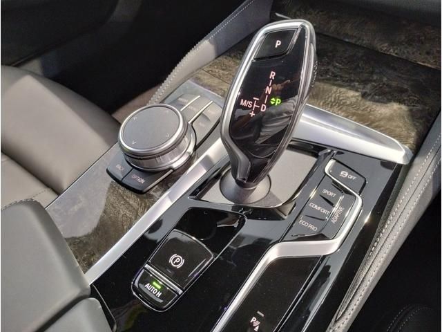 Bmw 5 SERIES 2022-05 20657-19